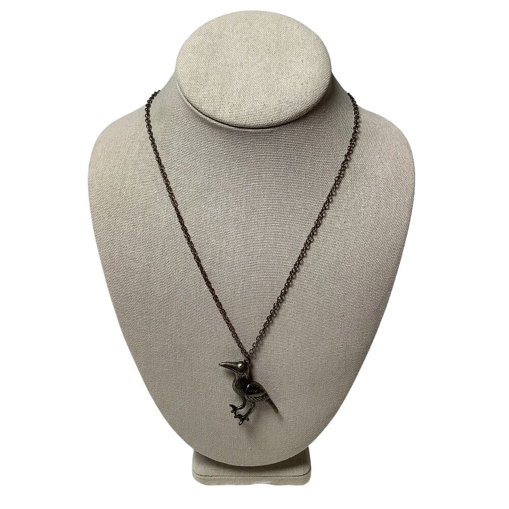 ZAD Silver Pewter Tone Chain Crow Raven Bird Pendant Necklace Goth Witchy A4-49